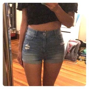 Hollister Highwaisted Denim Shorts, size 26